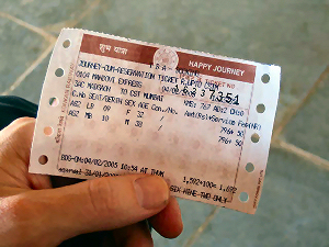 Tickets kaufen für die Bahnreise in Indien